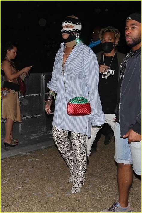 Rihanna coachella face mask